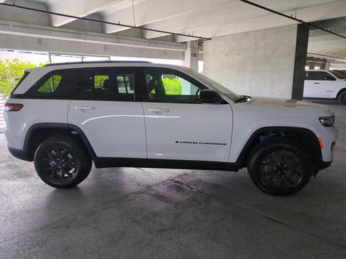 2025 Jeep Grand Cherokee Altitude
