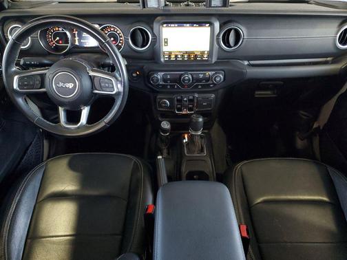 Limited Edition Gobi Clearcoat 2022 Jeep Gladiator Overland