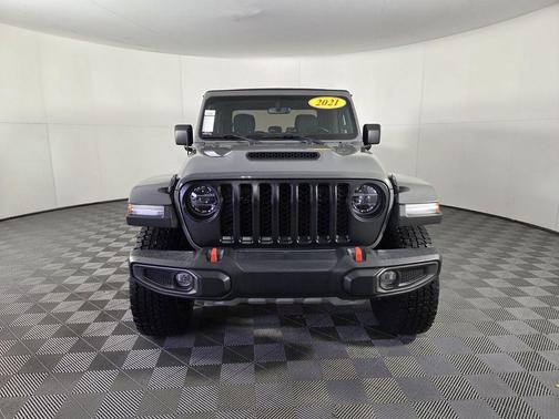 Sting-Gray Clearcoat 2021 Jeep Gladiator Mojave 4x4