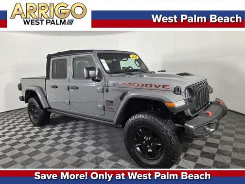 Sting-Gray Clearcoat 2021 Jeep Gladiator Mojave 4x4