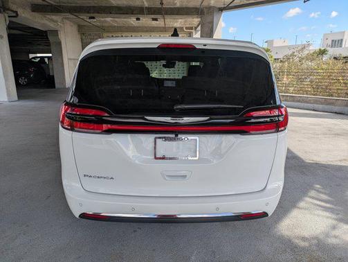 2026 Chrysler Pacifica L