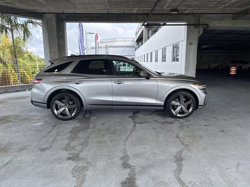 Savile Silver 2023 Genesis GV70 2.5T AWD