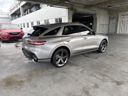 Savile Silver 2023 Genesis GV70 2.5T AWD