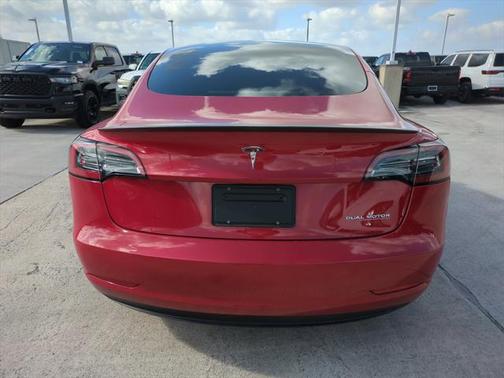 2023 Tesla Model 3 Performance
