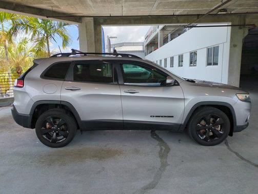 2020 Jeep Cherokee Altitude