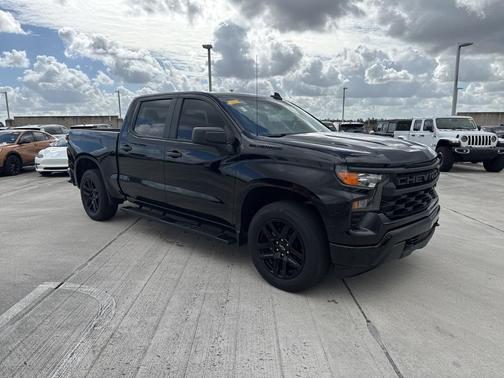 2023 Chevrolet Silverado 1500 Custom
