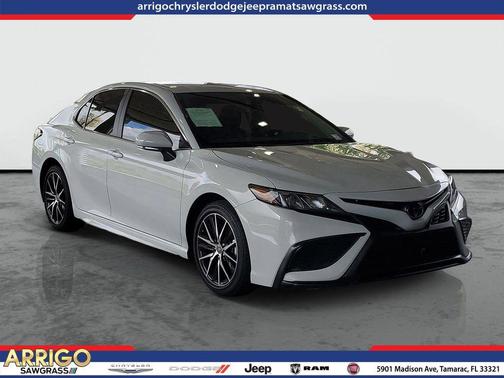 Ice Edge 2024 Toyota Camry SE