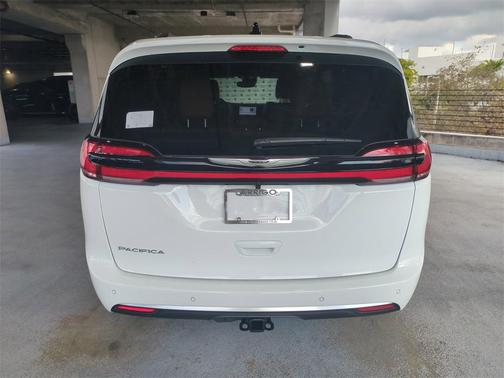 2026 Chrysler Pacifica L