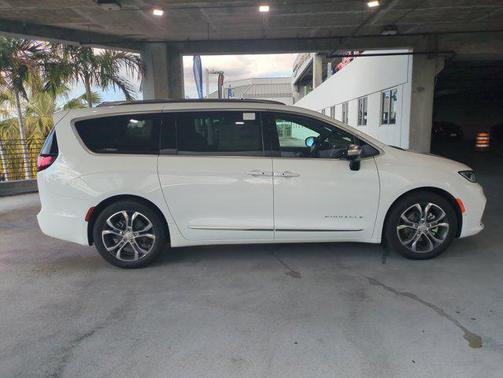 2026 Chrysler Pacifica L