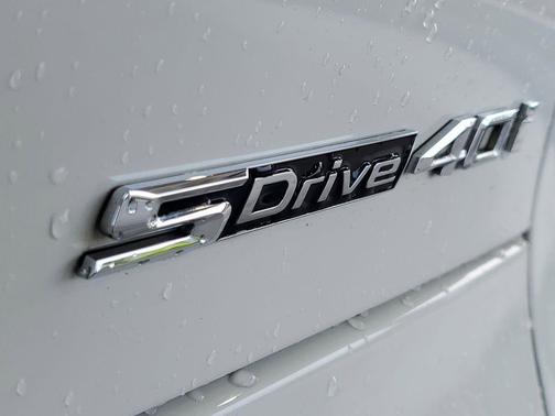 Alpine White 2022 BMW X5 sDrive40i