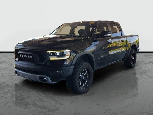 Diamond Black Crystal Pearlcoat 2020 RAM 1500 Rebel