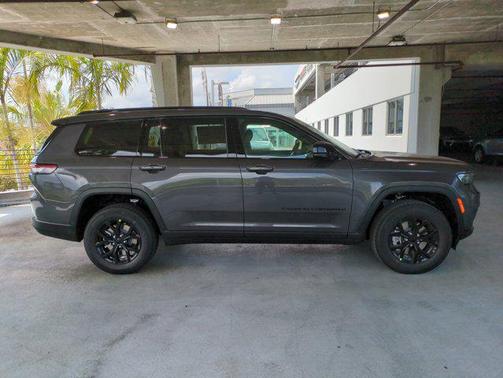2025 Jeep Grand Cherokee L Altitude