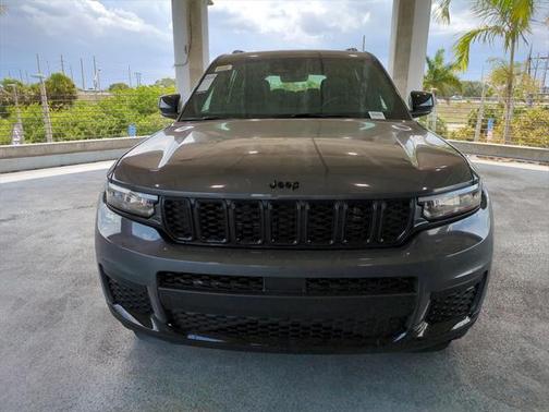 2025 Jeep Grand Cherokee L Altitude