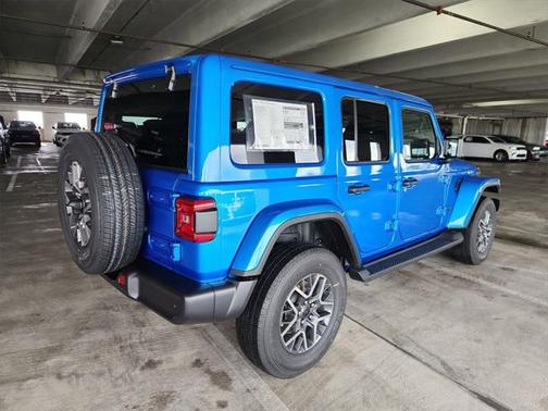 2025 Jeep Wrangler 4-Door Sahara 4x4