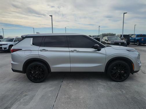 2023 Mitsubishi Outlander SE 2.5 2WD