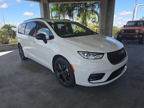 2026 Chrysler Pacifica Limited