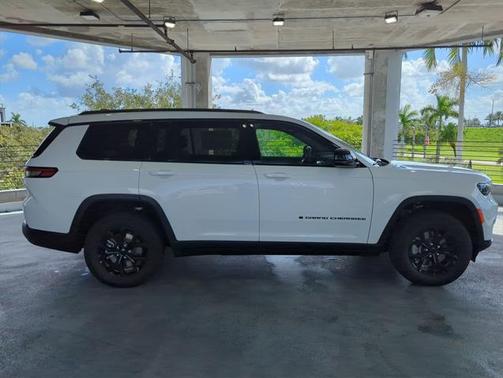 2025 Jeep Grand Cherokee L Altitude