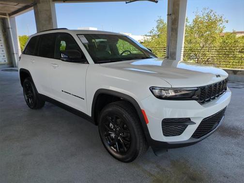 2025 Jeep Grand Cherokee Altitude