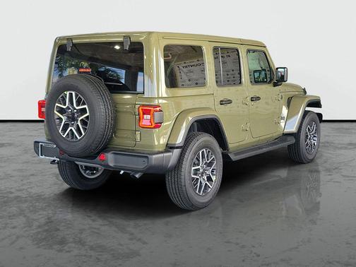 '41 2026 Jeep Wrangler 4-Door Sahara 4x4