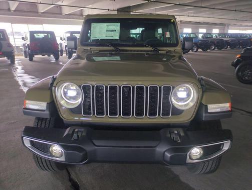 2026 Jeep Wrangler 4-Door Sahara 4x4