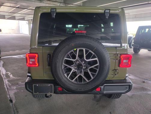 2026 Jeep Wrangler 4-Door Sahara 4x4