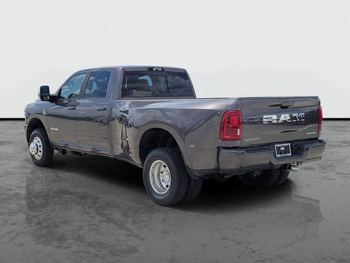 Granite Crystal Metallic Clearcoat 2026 RAM 3500 Laramie Crew Cab 4x4 8' Box