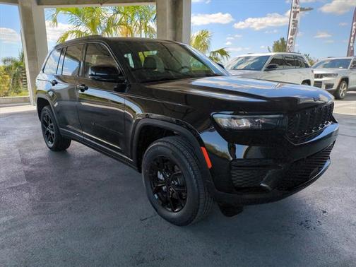 2025 Jeep Grand Cherokee Altitude