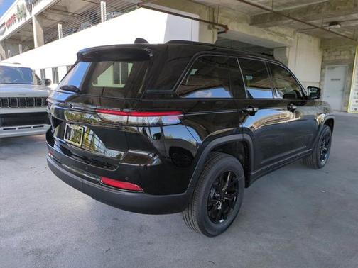 2025 Jeep Grand Cherokee Altitude