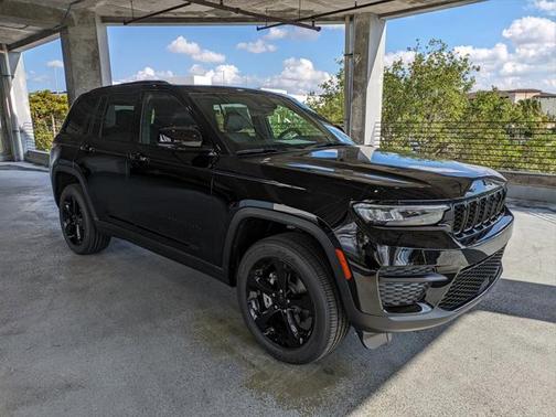 2025 Jeep Grand Cherokee Altitude