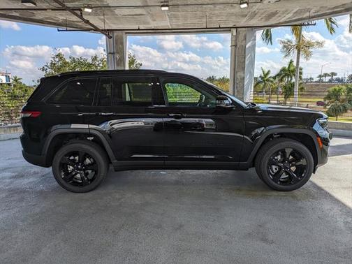 2025 Jeep Grand Cherokee Altitude