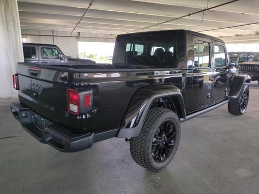 2025 Jeep Gladiator Nighthawk