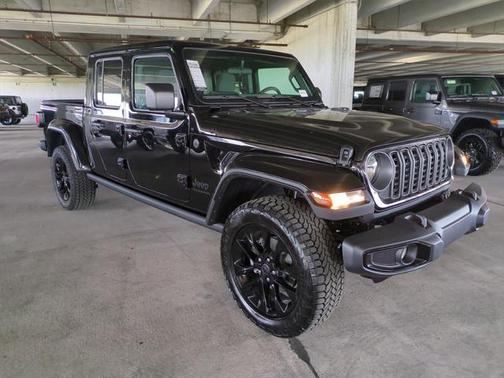 2025 Jeep Gladiator Nighthawk