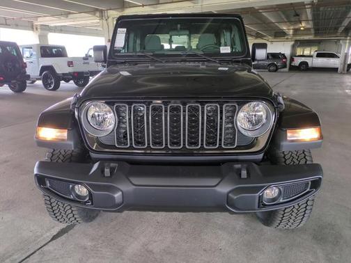2025 Jeep Gladiator Nighthawk