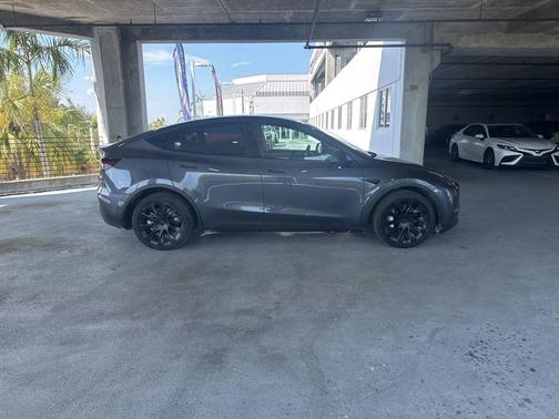 Gray 2022 Tesla Model Y Long Range Dual Motor All-Wheel Drive