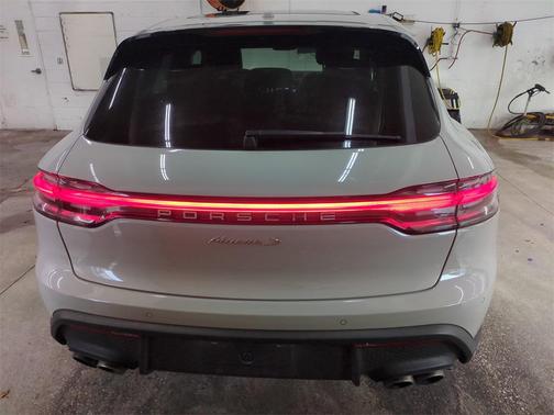 2022 Porsche Macan S