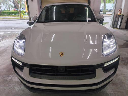 2022 Porsche Macan S