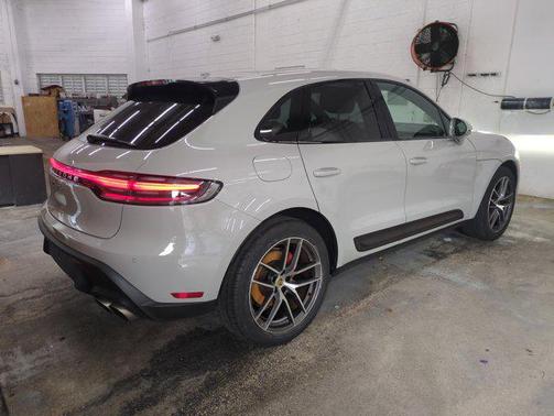 2022 Porsche Macan S