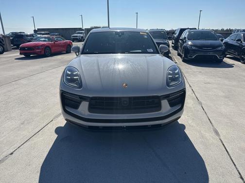 2022 Porsche Macan S