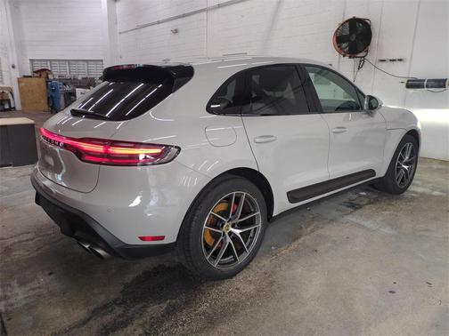 2022 Porsche Macan S