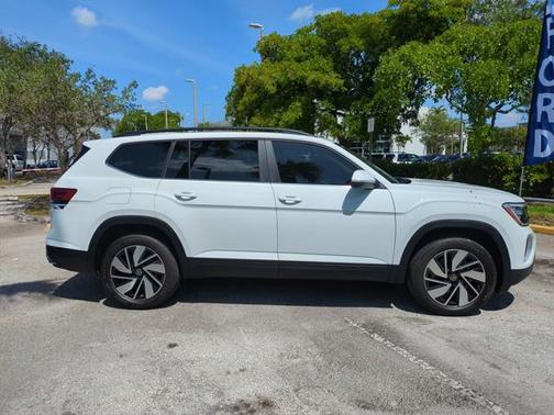 2024 Volkswagen Atlas 2.0T SE w/Technology