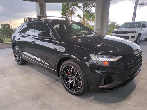2023 Audi Q8 55 Premium Plus