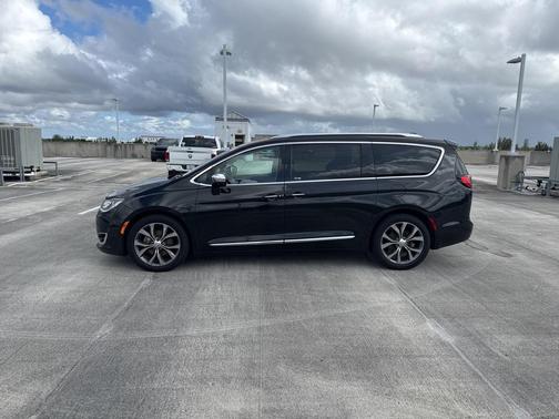 2017 Chrysler Pacifica Limited