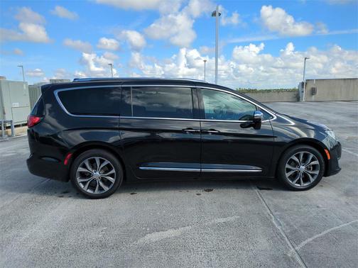 2017 Chrysler Pacifica Limited