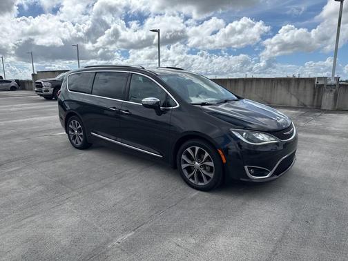 2017 Chrysler Pacifica Limited