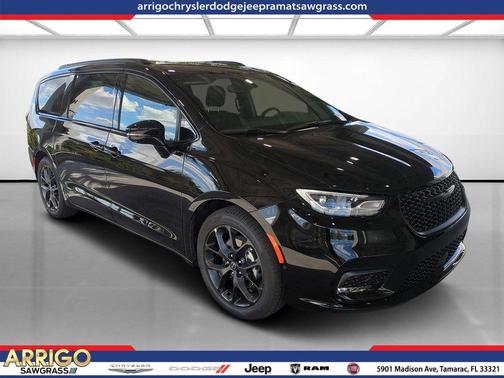 2026 Chrysler Pacifica L