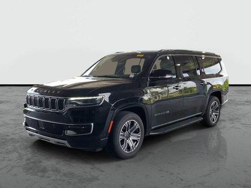 Diamond Black Crystal Pearlcoat 2024 Jeep Wagoneer L Series II