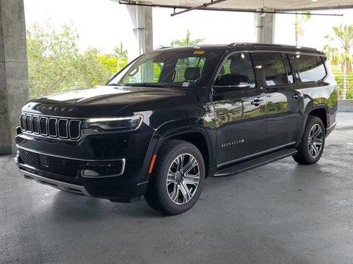 Diamond Black Crystal Pearlcoat 2024 Jeep Wagoneer L Series II