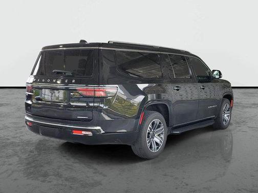 Diamond Black Crystal Pearlcoat 2024 Jeep Wagoneer L Series II