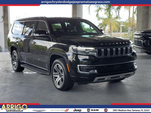 Diamond Black Crystal Pearlcoat 2024 Jeep Wagoneer L Series II