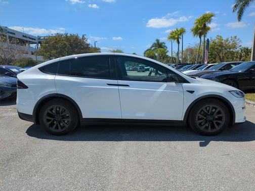 2022 Tesla Model X Dual Motor All-Wheel Drive